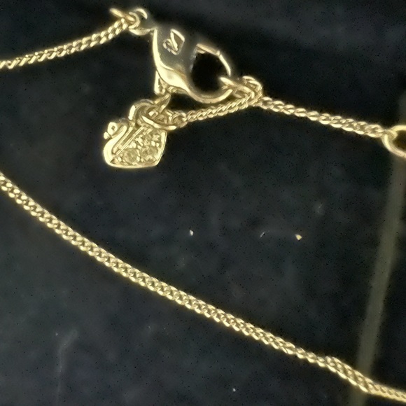 Swarovski brand beautiful red heart silver necklace - Picture 3 of 10